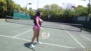 Kiara Mia letting her big tits bounce around the tennis court