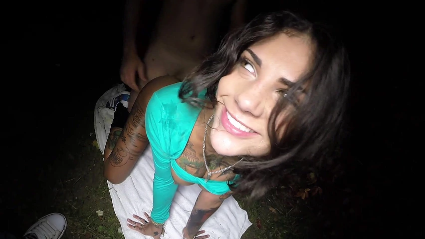 Public Outdoor Fuck - Bonnie Rotten endures deep vaginal sex in public