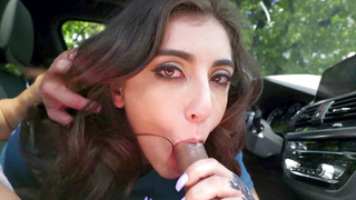 Teen Jezebeth gives nice blowjob in the car