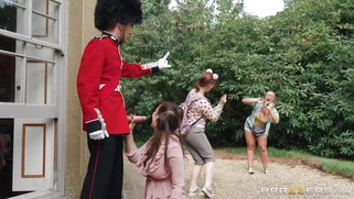 Tourist Sofia Lee is sucking the royal guard's big cock