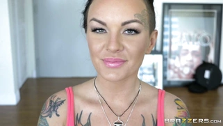 Lola Luscious showing off her inked figure in all its glory