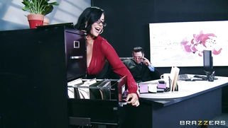 Sexy secretary Kiara Mia seducing her boss