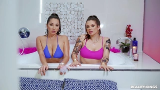 Keisha Grey and Karlee Grey play lesbo games in the bathroom