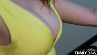 Quinn Wilde gets her nice round ass fucked hard