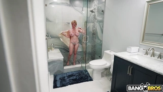 Busty Casca Akashova takes the shower