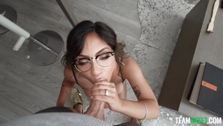 Amateur Ozzy SparX in glasses is sucking cock