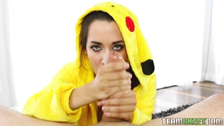 Pikahoe Freya Von Doom giving a sultry blowjob