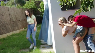 Scarlett Wild gets fucked by Jordi standing