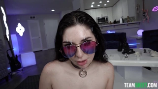 Keira Croft gets cumshots on her sunglasses in POV