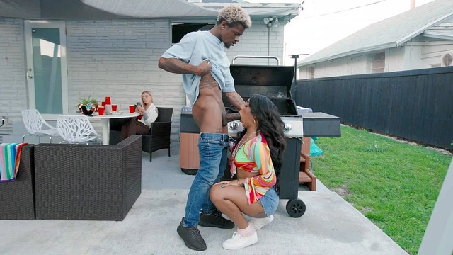 640px x 360px - India Lordhefner is sucking black monster cock outdoors - Porn Movies -  3Movs