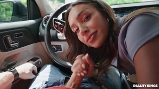 Sisi Rose is sucking cock in the car
