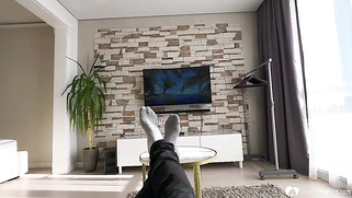 Babe with dyed hair loves a cock