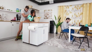 Lily Starfire gets fucked by Dan Damage standing