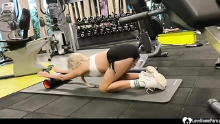 Blonde at the gym wanted to suck dick