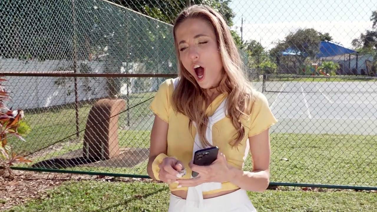 Alexis James is getting picked up on the street - Porn Movies - 3Movs