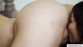 Lovely lesbians Vanessa Sky and Slimthick Vic sex