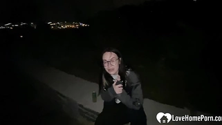 Nerdy babe gets plowed in the park