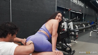 Big booty Nataly Ordonez rides Zane Walker's cock