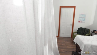 Sinatra Monroe and Ariana Starr get banged doggystyle