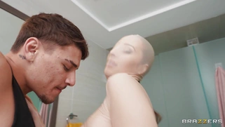 Melissa Stratton is sucking Victor Ray's cock