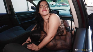 Lissa Aires shakes her big butt on BBC in the car