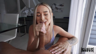 Thea Summers is sucking dick in POV