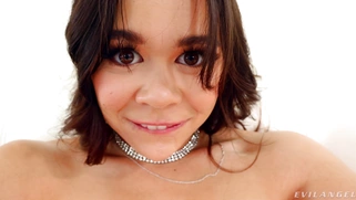 Brianna Arson is fingering her ass