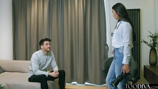 Photographer rides model's huge cock