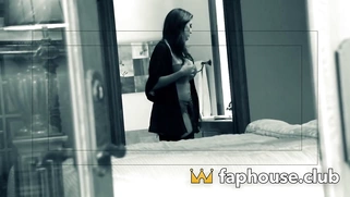 Hairy Milf Gets a Pipe Bomb in Her Pussy While Lying on the Bed