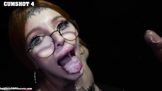 Fuck yeah Sona, two hands and your throat!