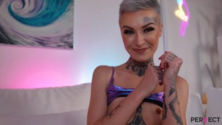 Tabitha Poison gets an interracial threesome