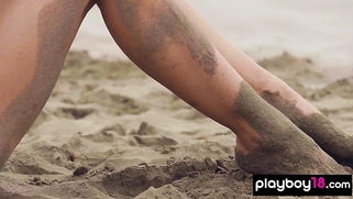 Italian MILF blondie plays with balloons