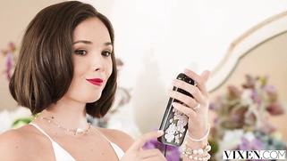 VIXEN Irresistible Apolonia Seduces Her Ex At His Wedding