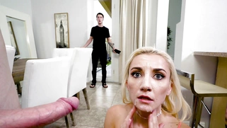 Blonde teen Jade Amber got caught facialized