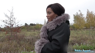 Kiki Minaj, the British Ebony Queen, Fucked Outside