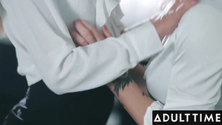 Businesswoman cougar 69s with her petite blonde intern at work!