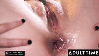 Lesbian Jane Wilde Enjoys Anal Cum in Her Ass from a Straight Guy to Prove a Point