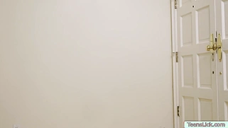 Home services masseuse eats the wet pussy of client