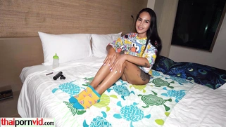 Thai teen Lily Koh dildoed her tight ass