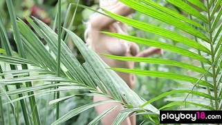 British teen presenting her huge boobs