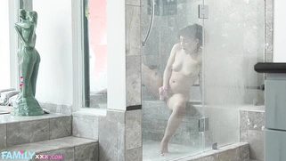 Creampie Creampie in Her Latina Stepsister's Pussy! (Liv Updated)