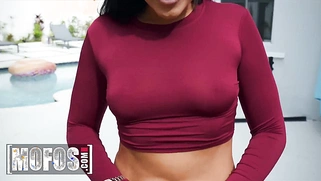 Hot babe gets pounded on camera in POV and gets her mouth filled