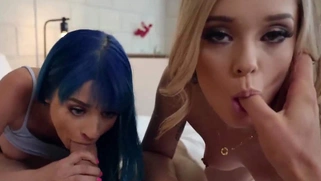 Alt beauties Kali Roses and Jewelz Blu have a threesome