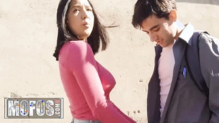Valeria Valois asks Jordi to help her carry her things and grabs his cock to convince him