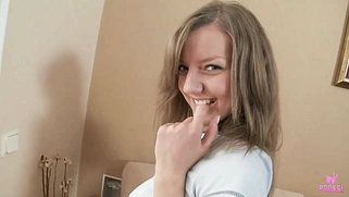 Olivia E Spreads Her Pink Pussy And Plays With Her Big Glass Dildo!