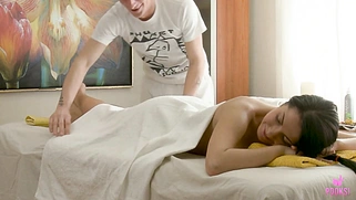 Massage Table Temptation Leads To Deep Fuck For Cressida!