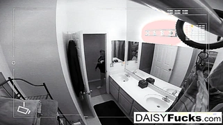 Tiny hooker gets her client off all over her face