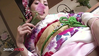 Seductive Asian Star Rei Mizuna Captivates in Japan Amateur Porn Show