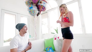 Teen Kenzie Kai decorates the room and seduces the guy