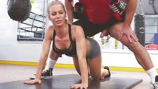 Nicole Aniston doing sports with the trainer Johnny Castle